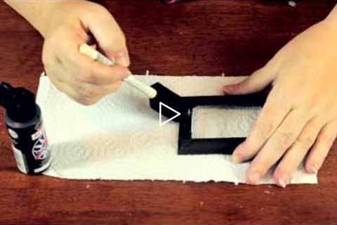 How to Paint Metal Picture Frames : Crafty Tips