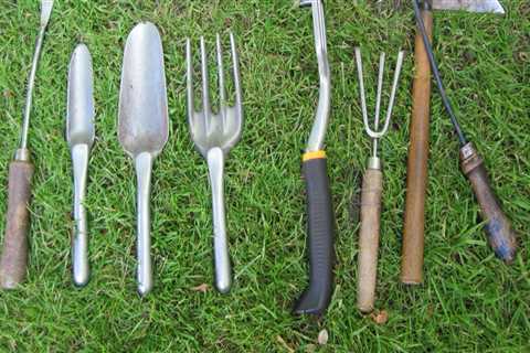 Which garden tool is used for weeding?