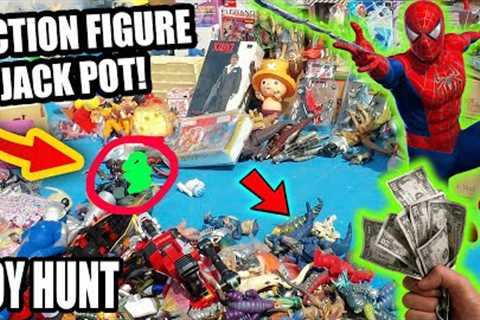 Toy Hunting HIDDEN ACTION FIGURES! at Target / Flea Market