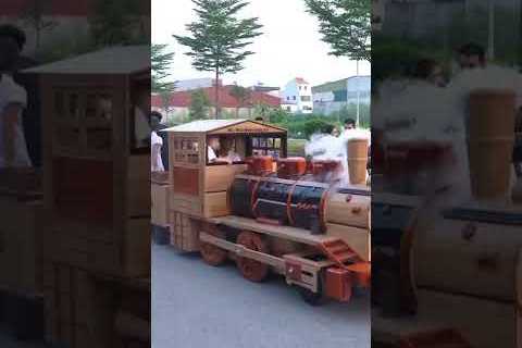 पिता ने अपने बच्चे के लिए बना दिया Train 😱 Wood Working Train #shorts