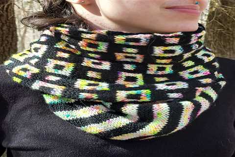 Knit A Hologram Cowl Designed By Amanda Newlin