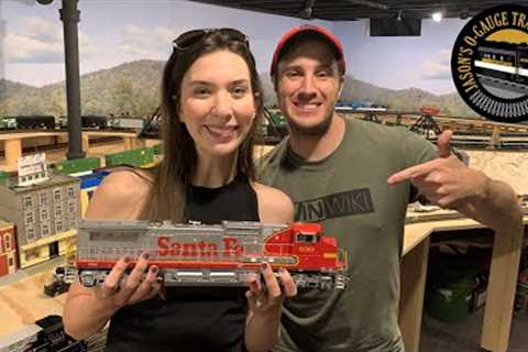 Asking My GIRLFRIEND Your Model Train Questions - JDstucks