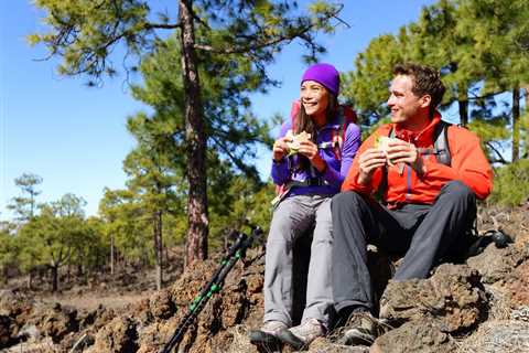 Day Hiking Lunch Ideas (Quick and Easy)