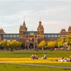 18 Famous Landmarks in Amsterdam to Visit