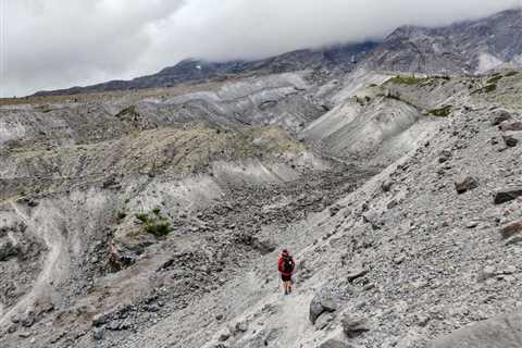 Loowit Trail: Guide to Backpacking Around Mount St. Helens